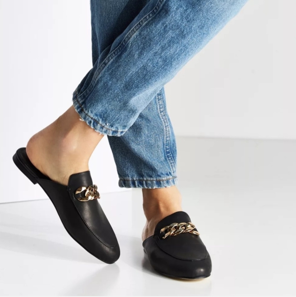 Jeffrey Campbell Black Leather Gold Tone Chain Mule Flats